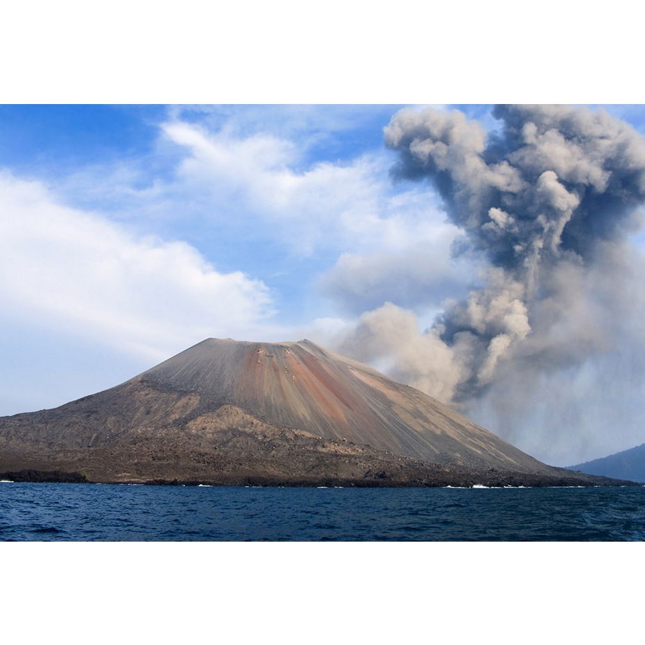 Anak Krakatoa  Silversea
