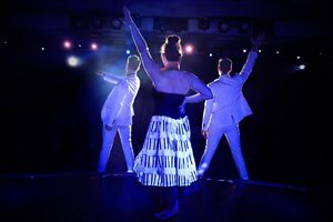 6932A - Auckland a Melbourne